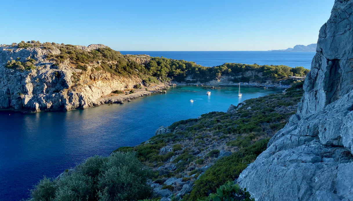 Baia Anthony Quinn: isola di Rodi