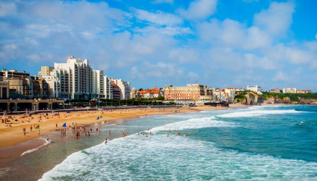Volare dall'Italia a Biarritz con le offerte easyJet