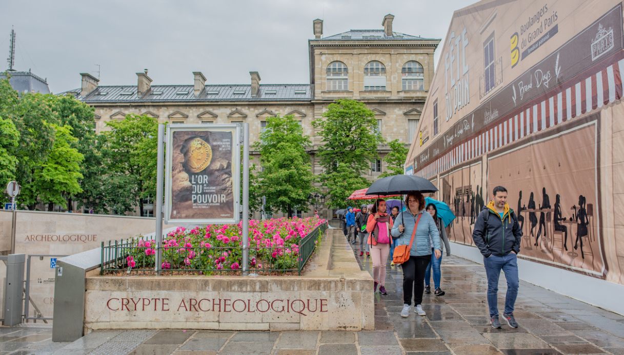 Ingresso alla Cripta Archeologica sotto Notre Dame di Parigi