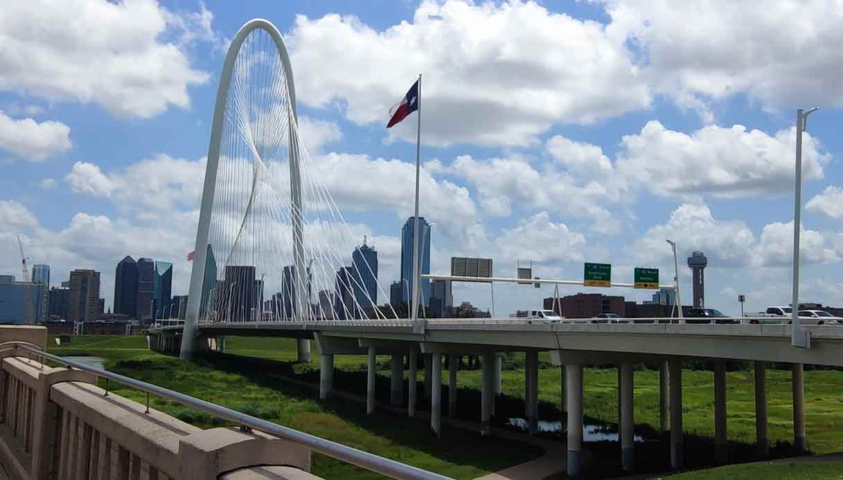 Dallas-Trinity-skyline-trail IS
