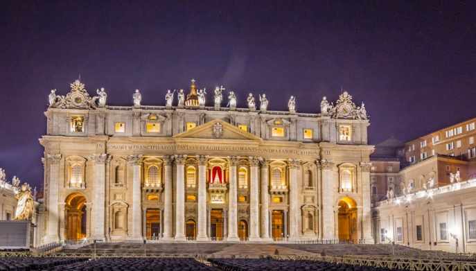 Piazza San Pietro di notte