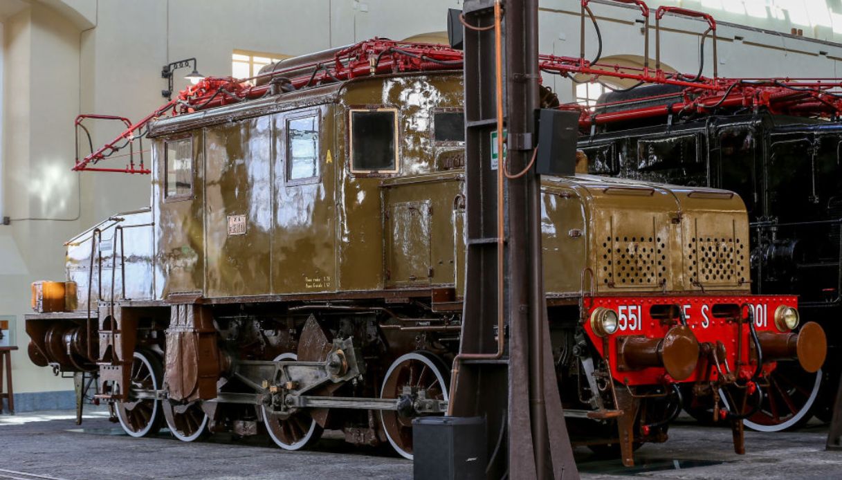 Storica locomotiva del Museo ferroviario di Pietrarsa