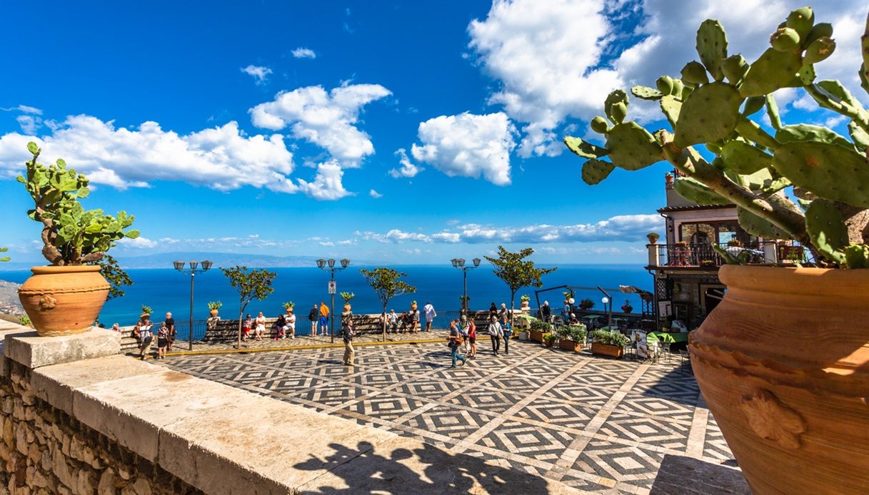 Piazza Belvedere di Castelmola, Sicilia
