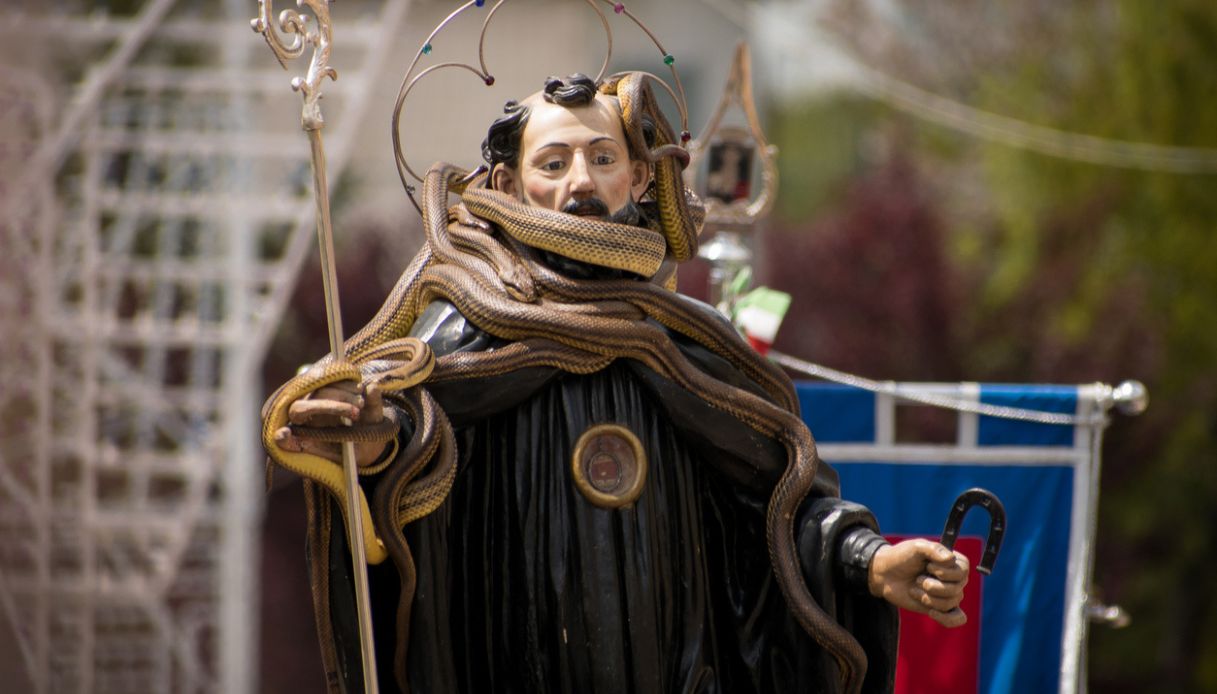 Celebrazione del santo patrono San Domenico a Cocullo, Abruzzo