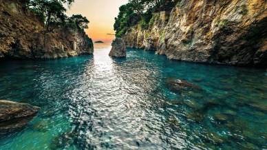 Questi angoli di paradiso segreti sono le spiagge della Liguria senza folla in estate