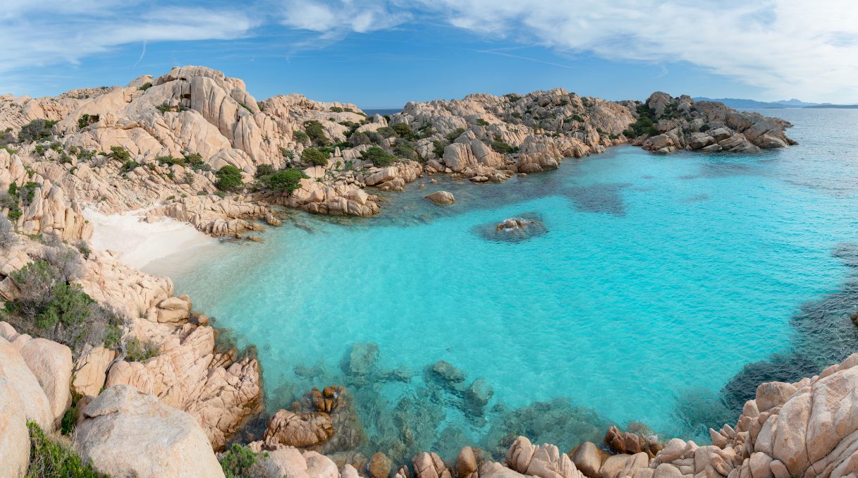 Il mare dell'isola de La Maddalena in Sardegna