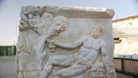 Un team di archeologi ha scoperto un sarcofago rarissimo, unico nel suo genere