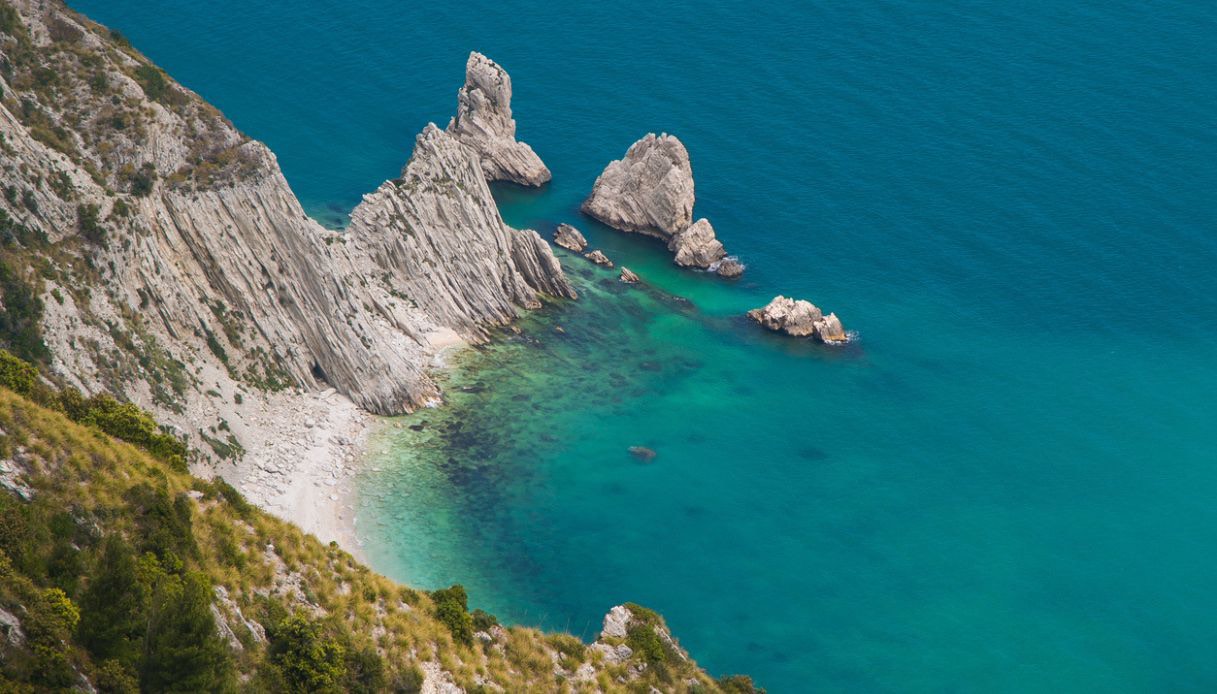 Spiaggia delle Due Sorelle