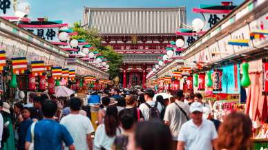 Perché l’estate è la stagione perfetta per andare a Tokyo: tra kimono, fuochi d’artificio e notti magiche