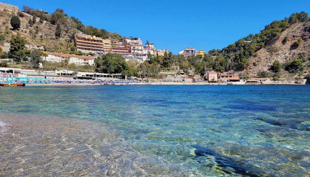 Spiaggia isola Bella Taormina